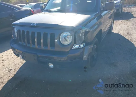 2015 Jeep Patriot Latitude из США, поврежденный, VIN 1C4NJRFB3FD303470